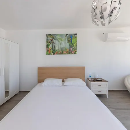 Villa Astounding House With Sea View In Yalikavak